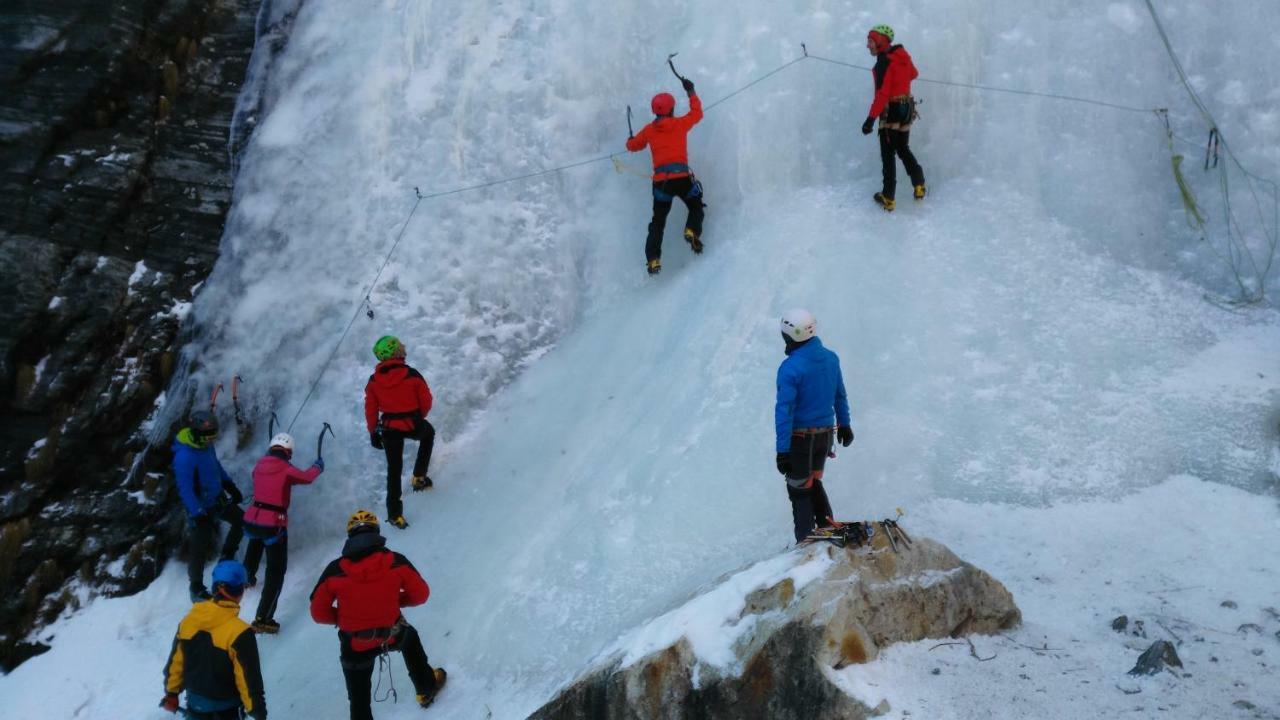 Masherbrum Outdoor Travelling Hostel Chengdu Exterior photo